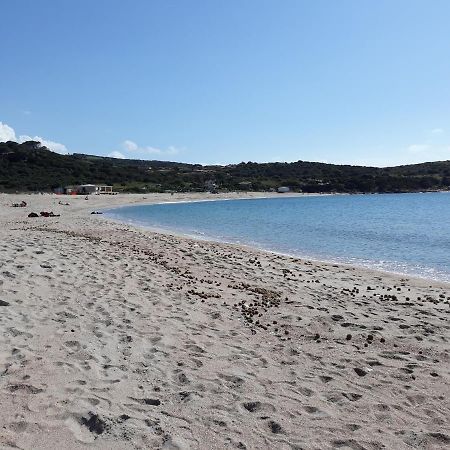 Appartamento Panoramico Calarossa Sardegna イーゾラ・ロッサ エクステリア 写真