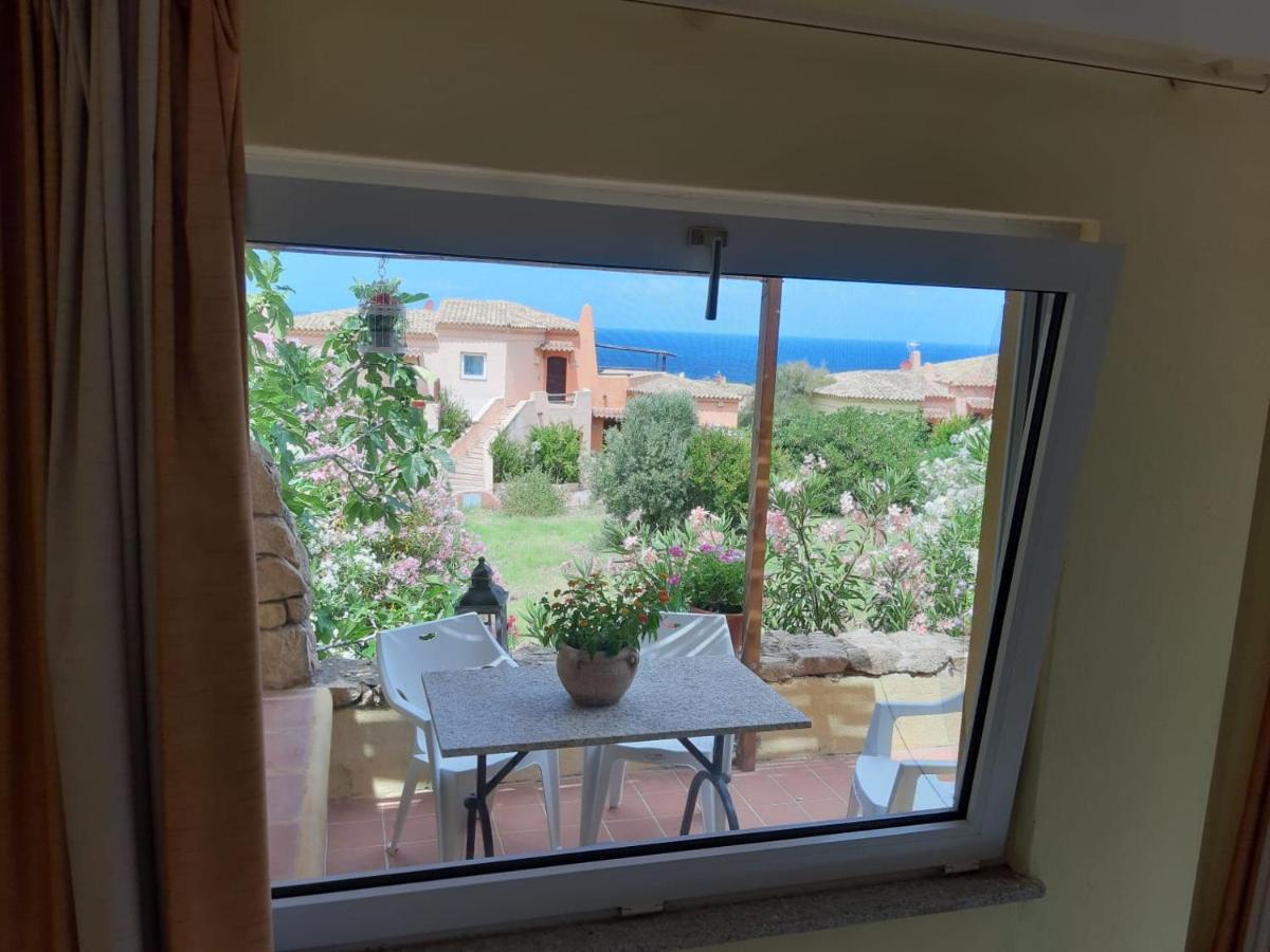 Appartamento Panoramico Calarossa Sardegna イーゾラ・ロッサ エクステリア 写真