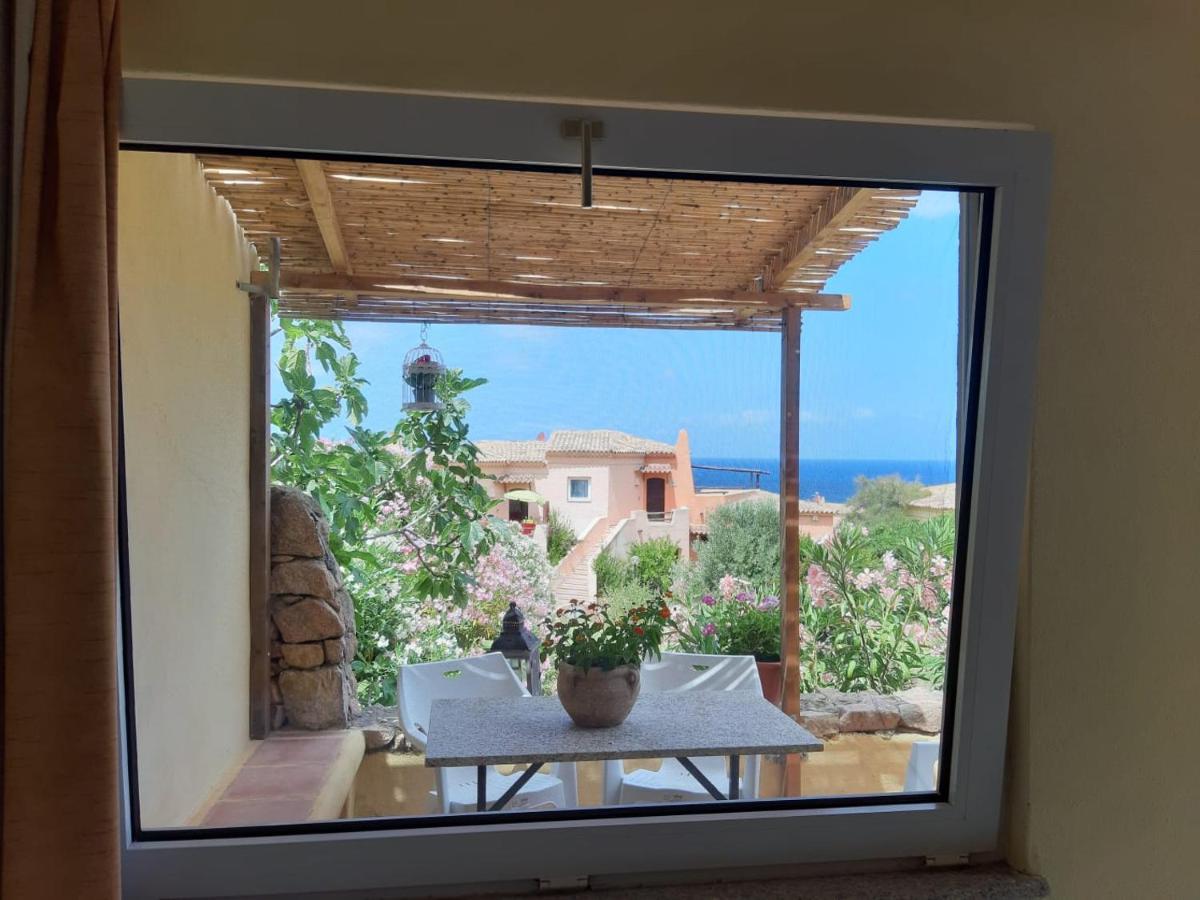 Appartamento Panoramico Calarossa Sardegna イーゾラ・ロッサ エクステリア 写真