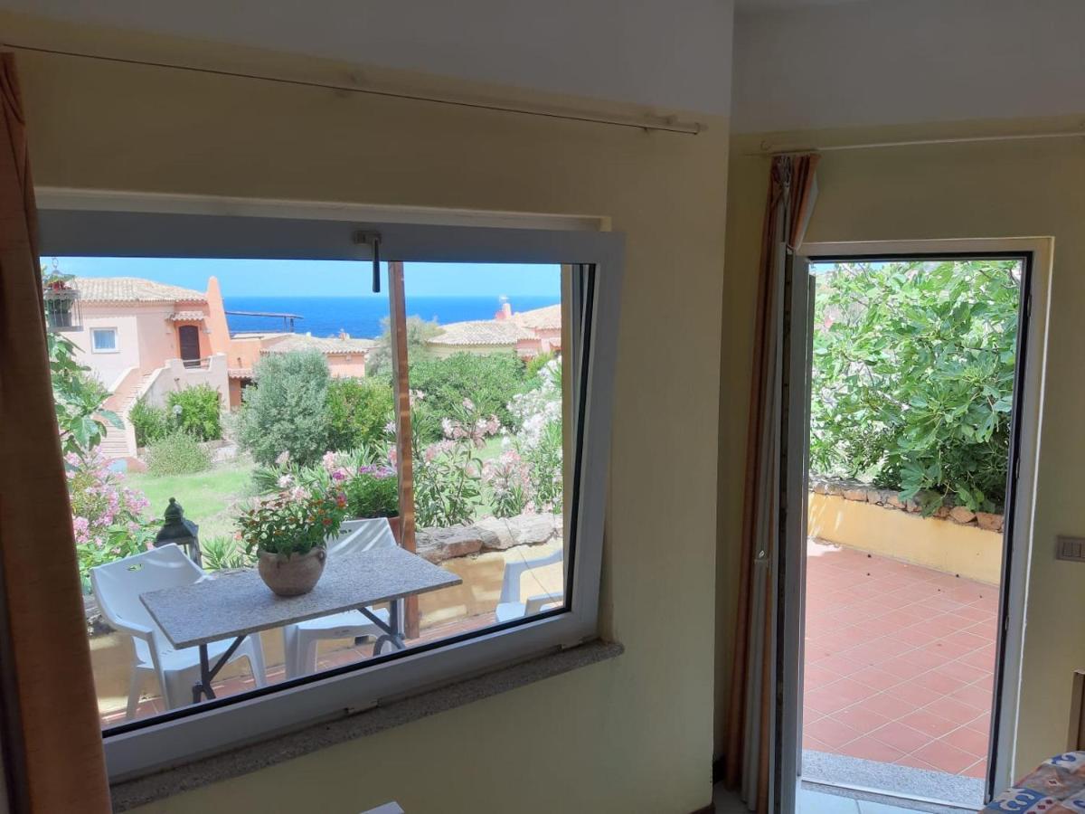 Appartamento Panoramico Calarossa Sardegna イーゾラ・ロッサ エクステリア 写真