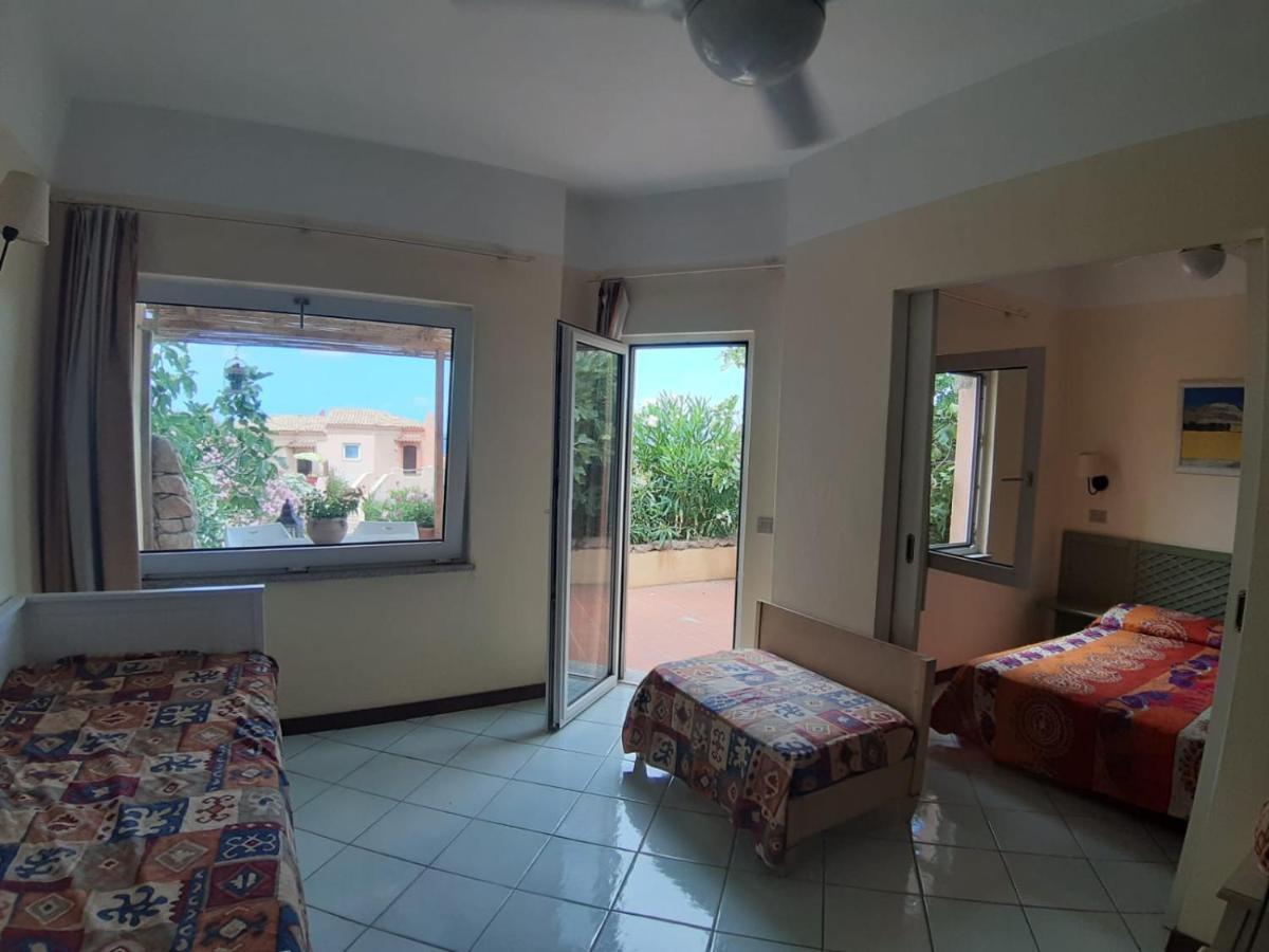 Appartamento Panoramico Calarossa Sardegna イーゾラ・ロッサ エクステリア 写真