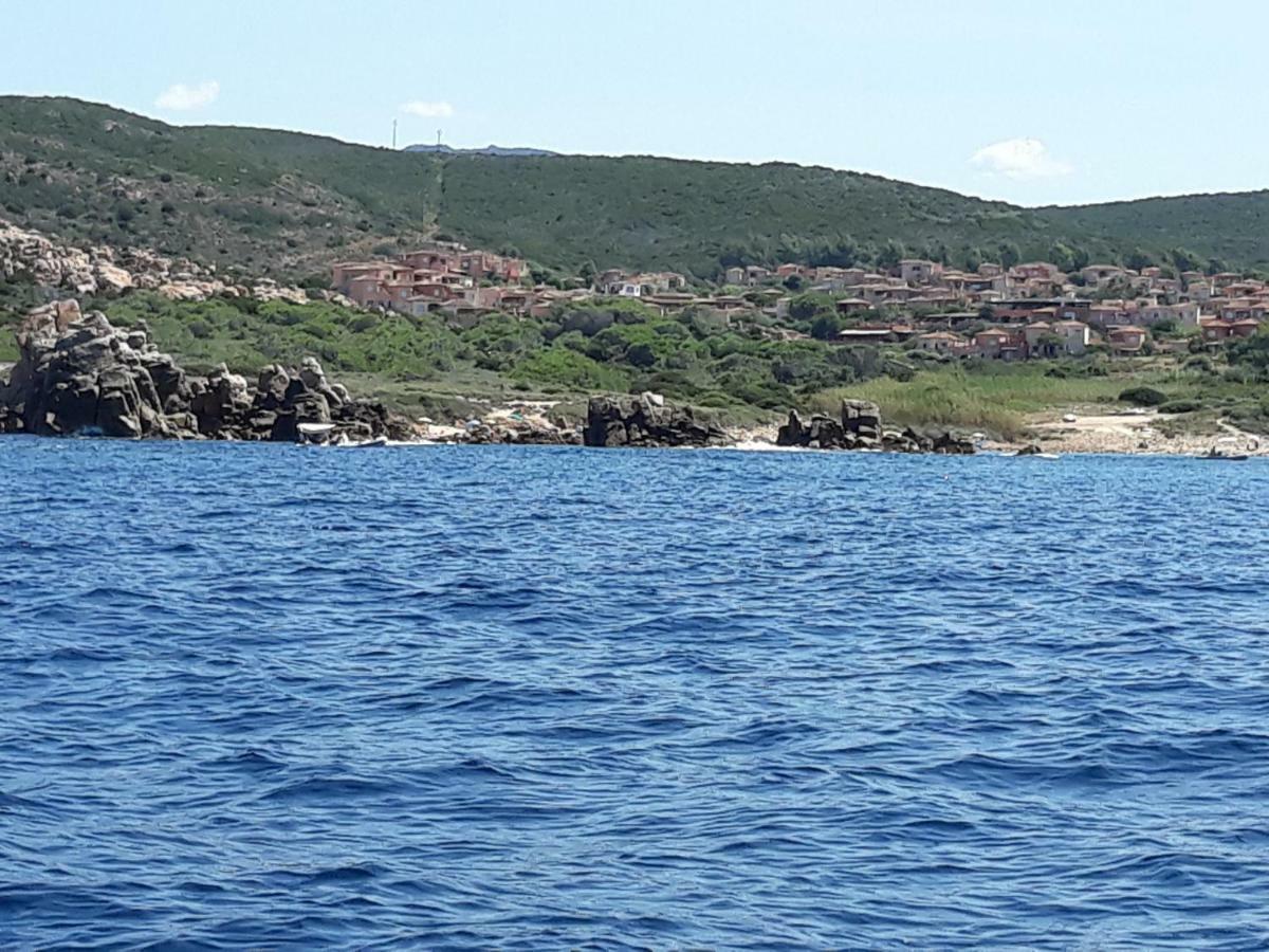 Appartamento Panoramico Calarossa Sardegna イーゾラ・ロッサ エクステリア 写真